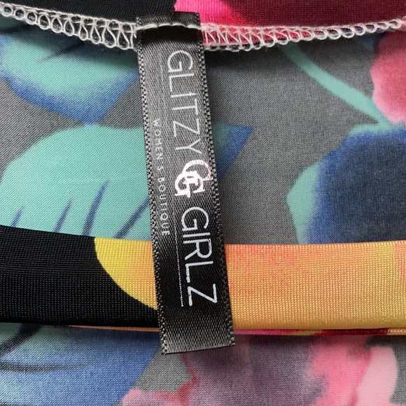 Dramatic Dreams Plus Size Top (new never worn) - Picture 4 of 6